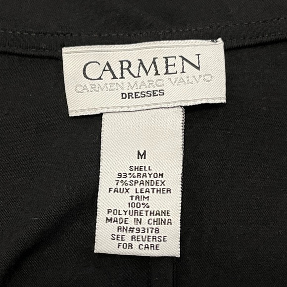 Cold shoulder dress - Picture 4 of 4